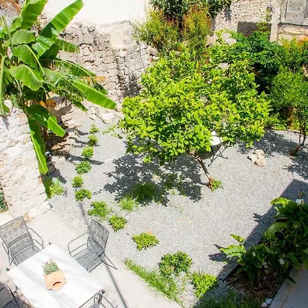 Aramis Boutique House, Medieval Old Town, Rhodes شقة